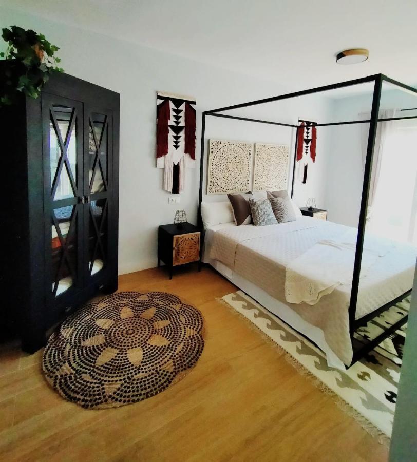 Apartamento En Benamara Gardens Apartment เอสเตโปนา ภายนอก รูปภาพ